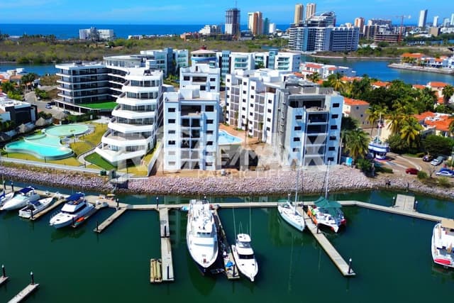 CONDOMINIO EN VENTA EN ISLA VELEROS
