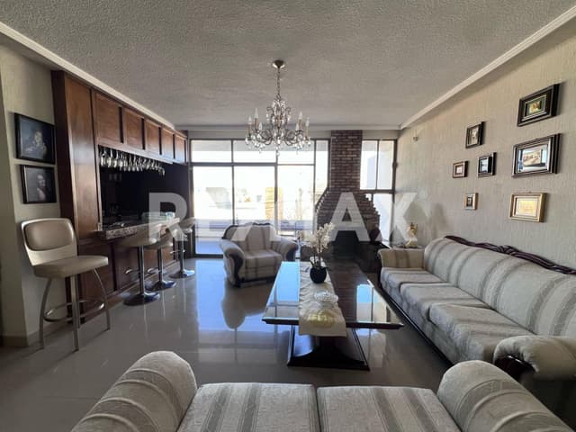 CASA EN VENTA EN CUMBRES 5TO SECTOR 