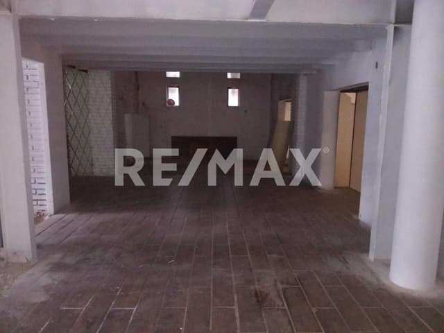 Local Comercial en Renta, Plaza Mayor, Leona Vicario, Metepec, Estado de México.