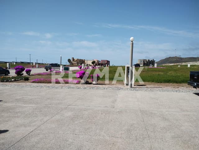 Residencia Moderna con Acceso Privado a la Playa