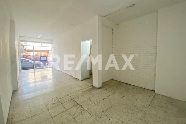 Local - Comercial en Venta - 5