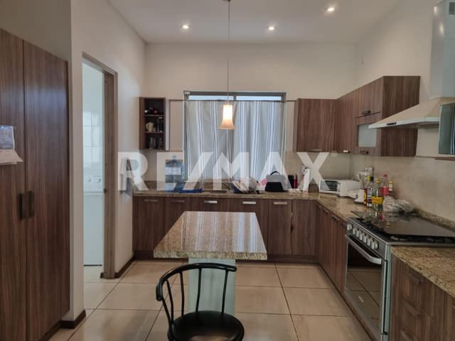 CASA EN VENTA EN LA ESTRELLA