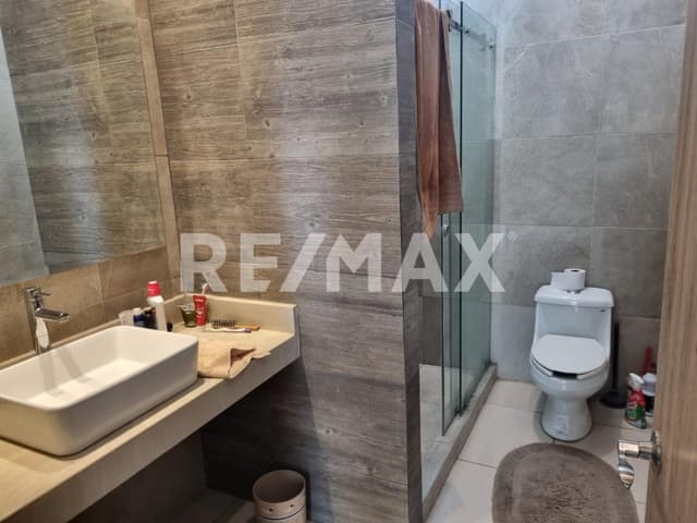 CASA EN VENTA EN LA ESTRELLA