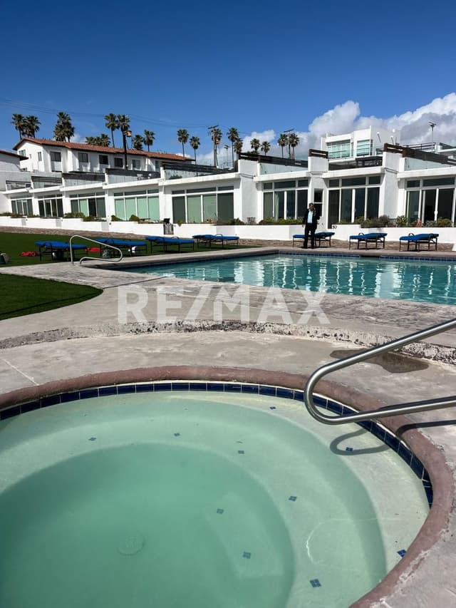 CASA EN RENTA FRENTE AL MAR.