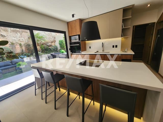 Venta de Casa en Cañadas del Lago, Corregidora, Querétaro! Vive la exclusividad de una propiedad!