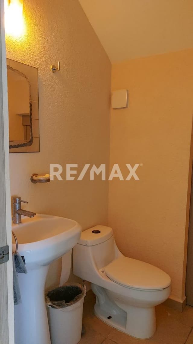 EXCELENTE OPORTUNIDAD BAJO DE PRECIO DE VENTA,Casa  Exclusiva de ensueño en Playa del Carmen: Fraccionamiento Bali, Cerrada Samoa. on sale - rewmax mayaland