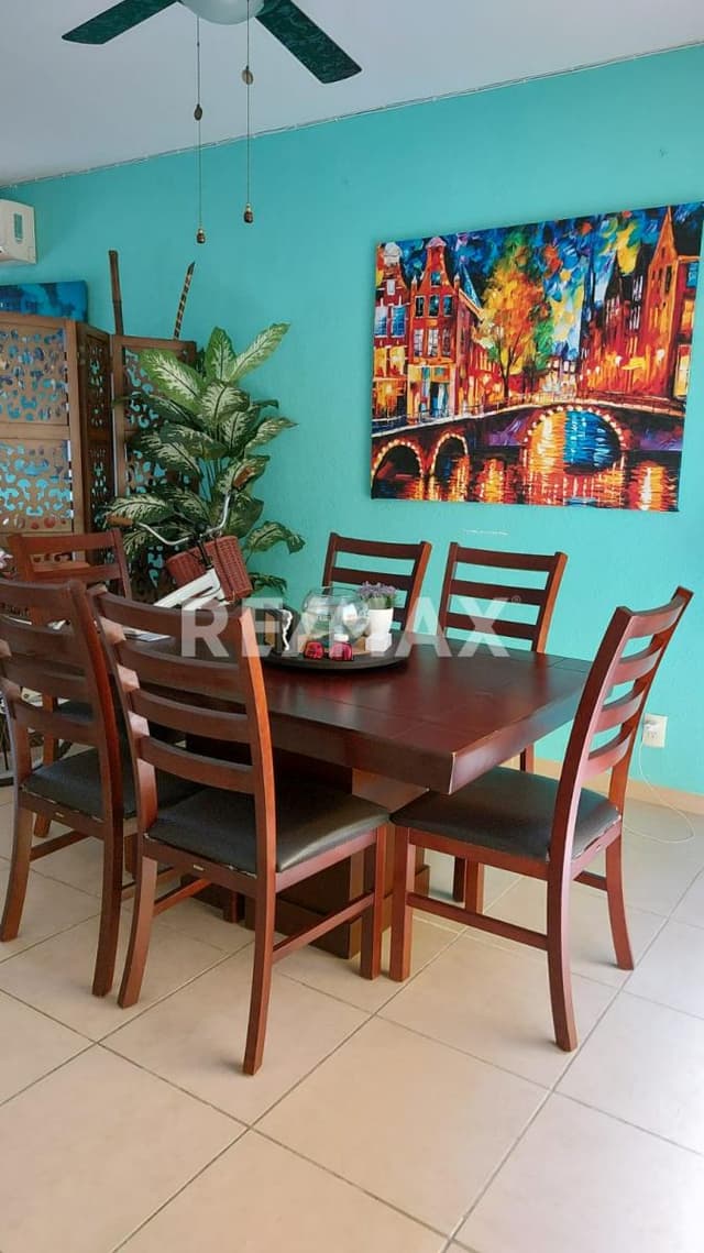 EXCELENTE OPORTUNIDAD BAJO DE PRECIO DE VENTA,Casa  Exclusiva de ensueño en Playa del Carmen: Fraccionamiento Bali, Cerrada Samoa. on sale - rewmax mayaland