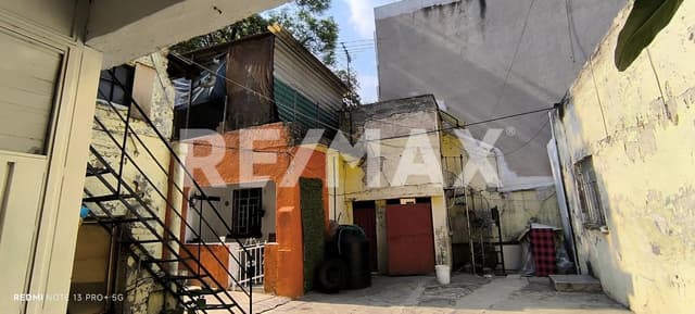 Casa en Venta en Colonia Álamos, ideal para constructoras e inversionistas.