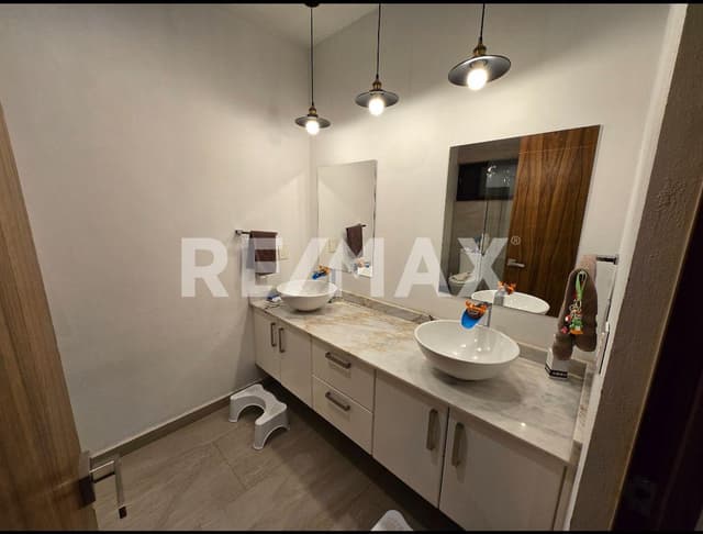 Venta de Casa en Vista Real  Contry Club Queretaro