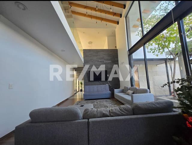 Venta de Casa en Vista Real  Contry Club Queretaro