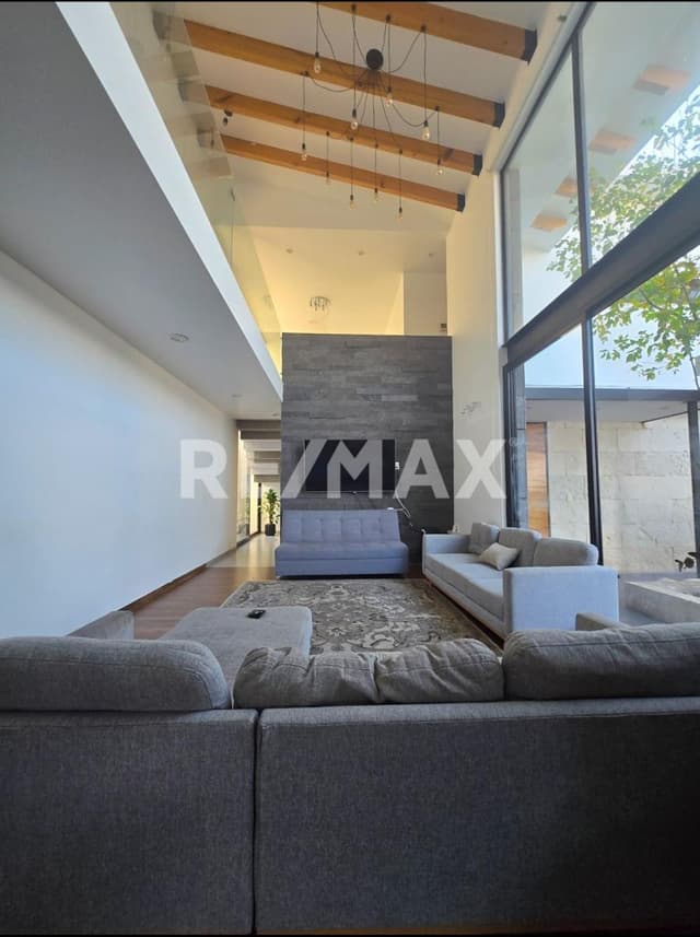 Venta de Casa en Vista Real  Contry Club Queretaro