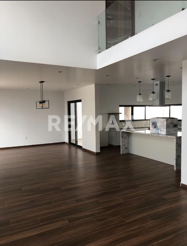 Venta de Casa en Vista Real  Contry Club Queretaro