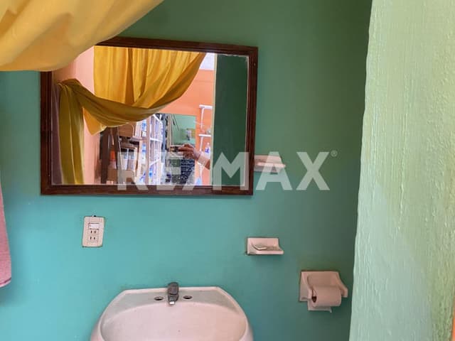 Local en Renta sobre Avenida Juan Pablo II