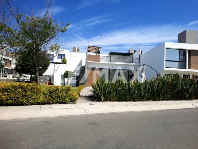 Departamento en Venta en Zákia – Condominio Riscos II