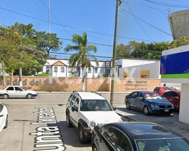 LOCAL COMERCIAL EN CANCUN AVE UXMAL ESQUINA PUNTA XCABAL