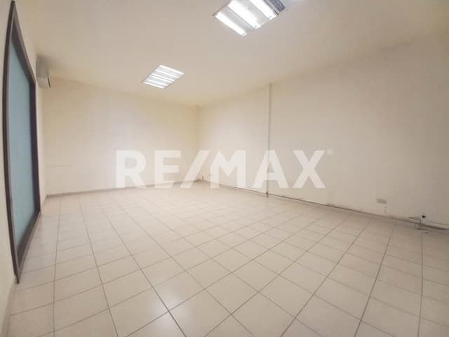 Local en Renta en Plaza Comercial