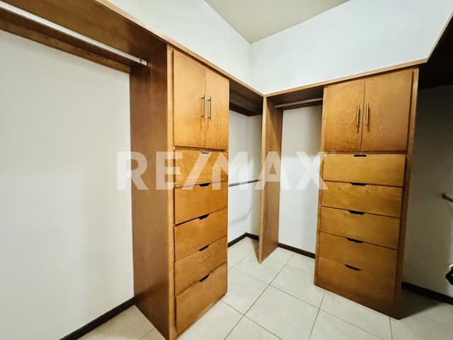 CASA EN VENTA EN LAS TROJES