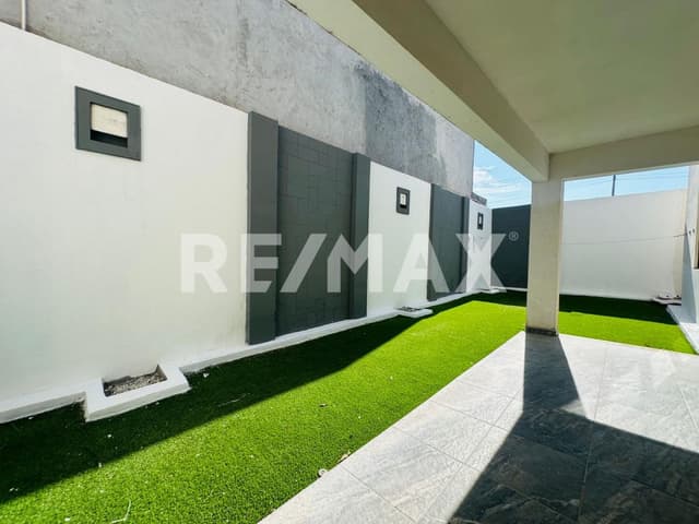 CASA EN VENTA EN LAS TROJES