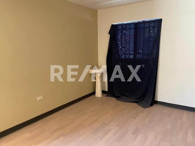 LOCAL COMERCIAL EN RENTA