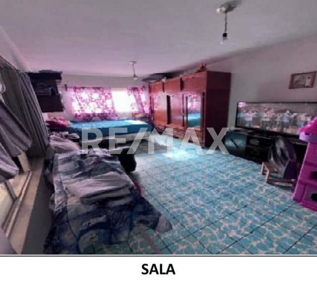 Se vende casa céntrica en privada San Antonio