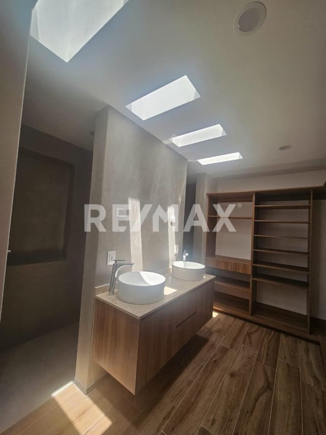 VENTA DE CASA EN FRACCIONAMIENTO MALLORCA RESIDENCE QUERETARO