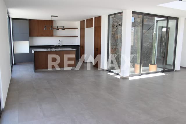 VENTA DE CASA EN FRACCIONAMIENTO MALLORCA RESIDENCE QUERETARO