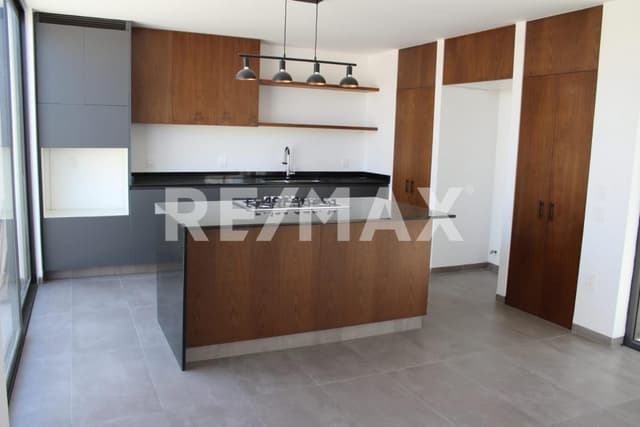 VENTA DE CASA EN FRACCIONAMIENTO MALLORCA RESIDENCE QUERETARO