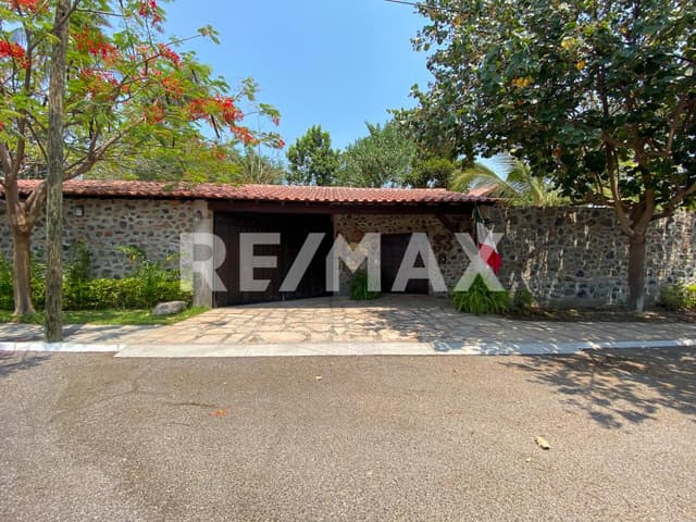 Venta de Casa en Club de Golf Santa Fe Morelos