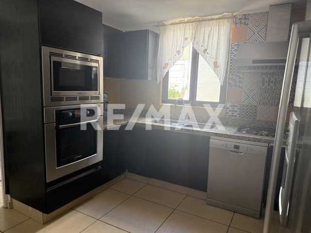 VENTA CASA PUERTA REAL II