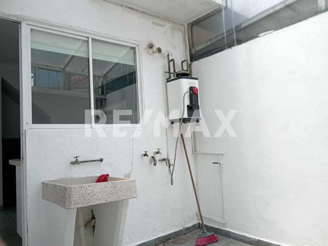 Casa en Venta en Hacienda del Valle 1, Sauces 6, Toluca, Estado de México.