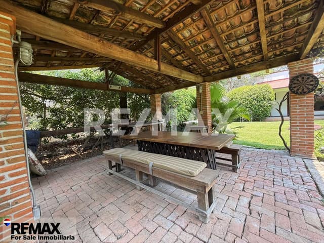 Venta de casa dentro del Fracc. Lomas de Jiutepec, en Morelos (Un Nivel)...Clave 5596