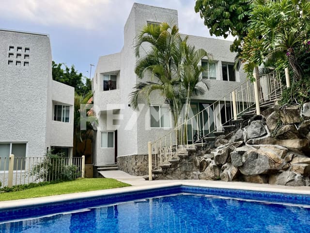 Venta de casa emn condominio, Burgos, Temixco, Morelos...Clave 5601