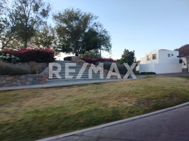 TERRENO EN VENTA EL CONDADO, CORREGIDORA, QUERÉTARO.