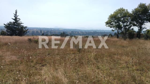 SE VENDE TERRENO