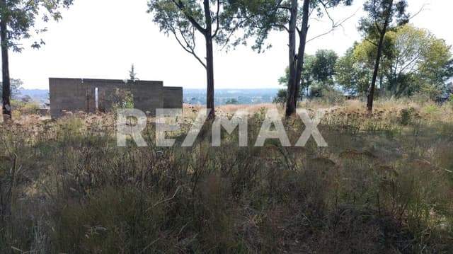 SE VENDE TERRENO