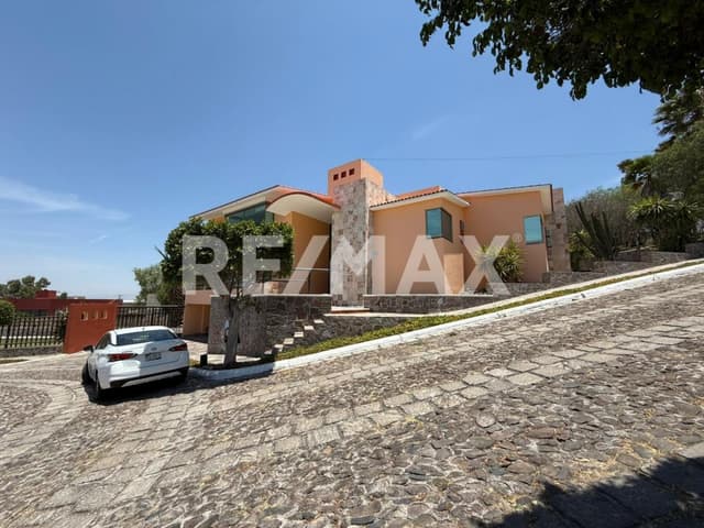 CASA EN VENTA EN VISTA REAL