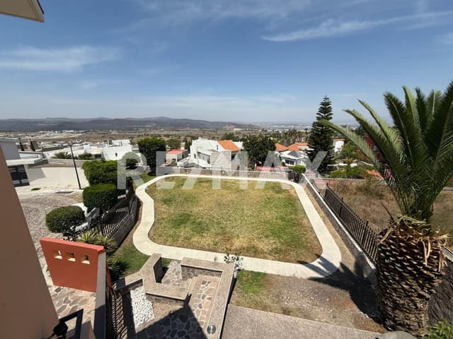 CASA EN VENTA EN VISTA REAL