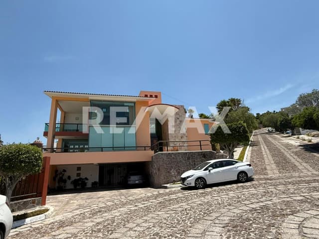 CASA EN VENTA EN VISTA REAL