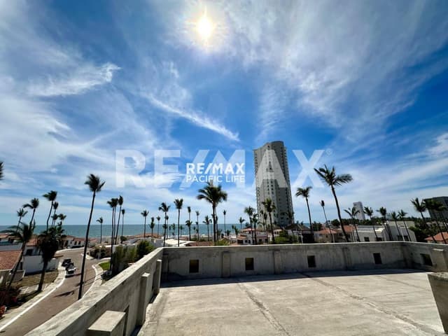 CASA EN VENTA EN CLUB PALMAS