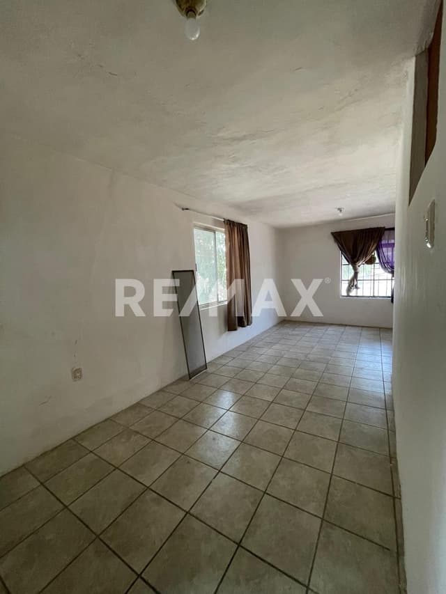 CASA EN RENTA - COL. UNIDAD MODELO, TAMPICO