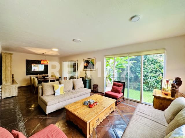 Renta de casa sola en Lomas de la Selva, Cuernavaca, Morelos...Clave 5626