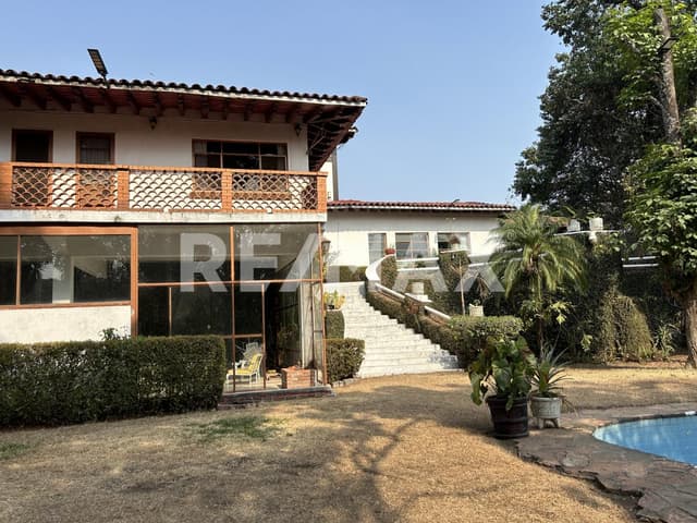 Venta de casa sola en Tlaltenango, Cuernavaca, Morelos...Clave 5627