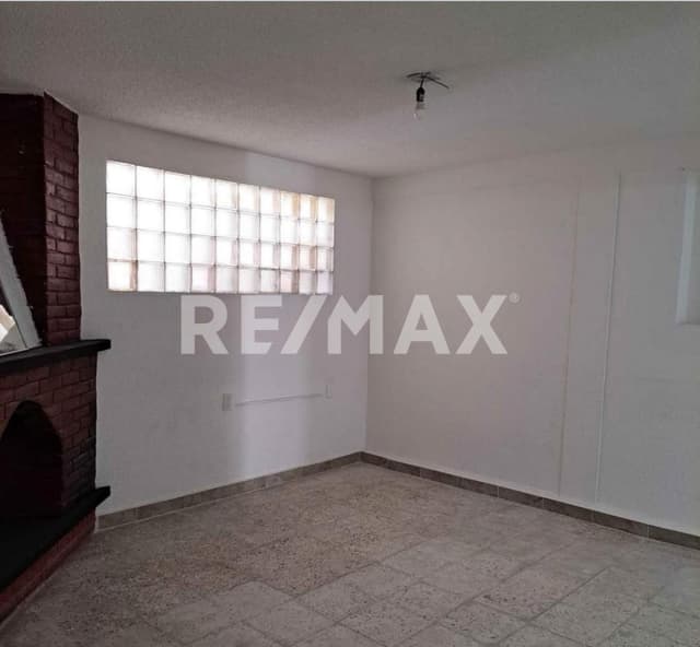 Renta de Casa Acondicionada para Oficina – Pedregal de Atizapán