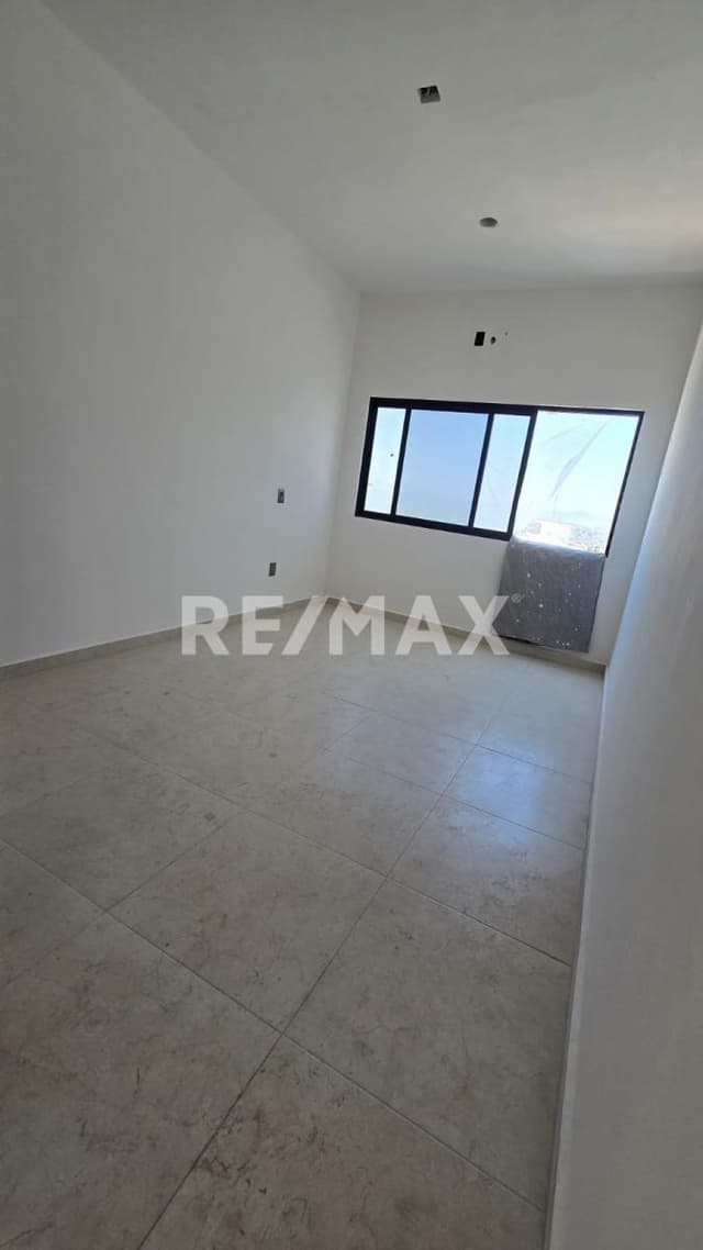 Venta de casa con roof garden, Col. Lomas Trujillo, Emiliano, Zapata, Morelos…Clave 5644