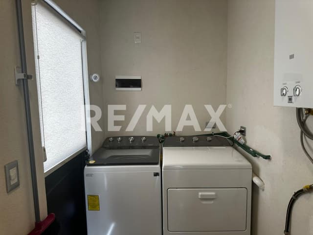 CASA EN VENTA CUMBRES DEL LAGO