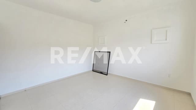 Venta de casa moderna con 4 recámaras y alberca, Burgos, Temixco, Morelos...Clave 5645