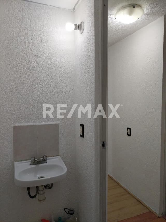 DEPARTAMENTO EN RENTA EN  SANTA ROSA, CALZADA VALLEJO.