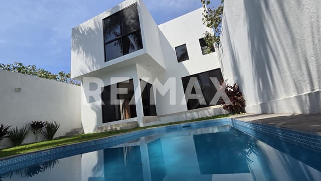 Tu Hogar Ideal en Privada con Seguridad y Alberca, Lomas de Cuernavaca, Temixco, Morelos...Clave 5646