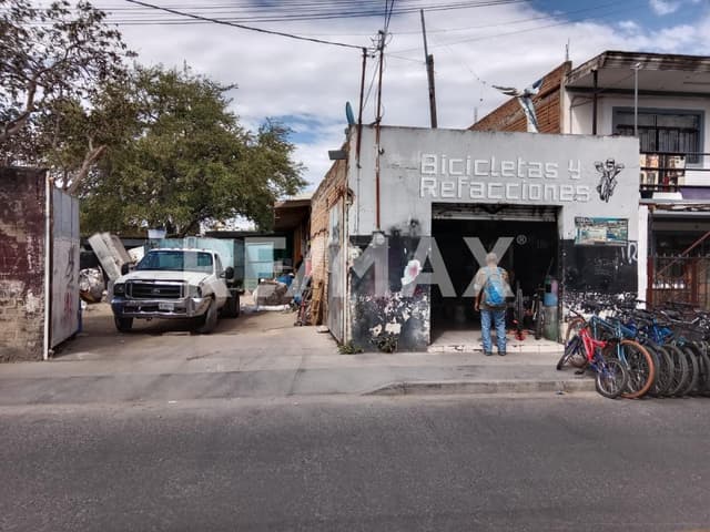 TERRENO COMERCIAL EN VENTA SOBRE AVENIDA TRANSITADA, JARDINES DE NUEVO MEXICO, ZAPOPAN.