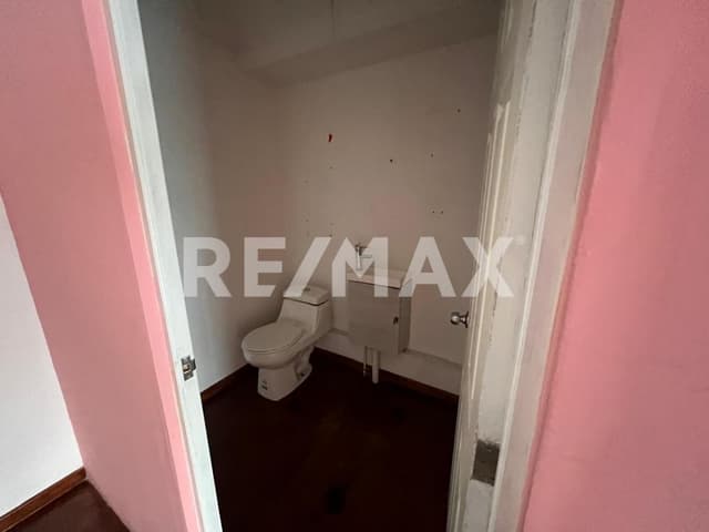 Local Comercial en RENTA Plaza Mayor I (15) Metepec, Estado de México